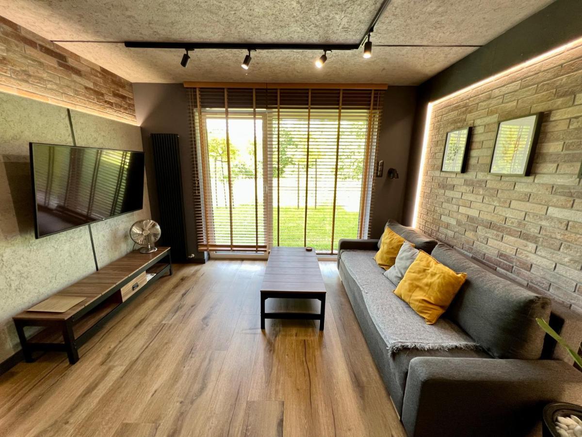 Loft Klonowa - Apartament Z Garazem เคียลเซ ภายนอก รูปภาพ
