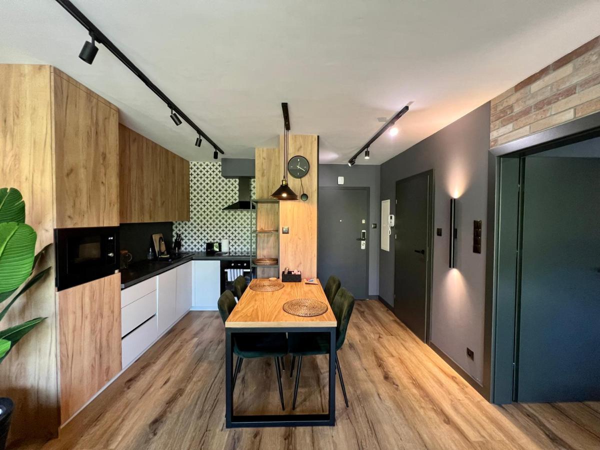 Loft Klonowa - Apartament Z Garazem เคียลเซ ภายนอก รูปภาพ