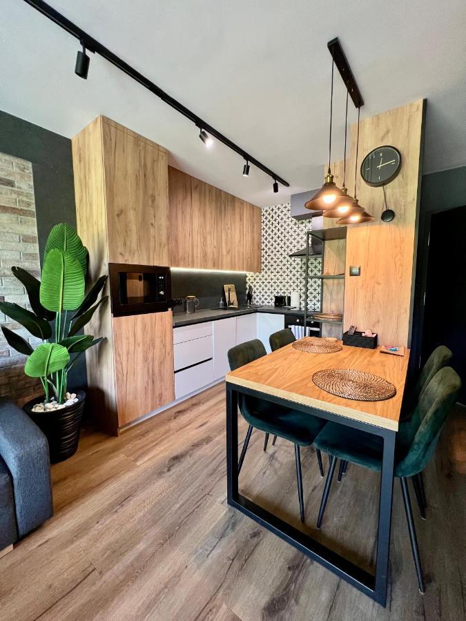 Loft Klonowa - Apartament Z Garazem เคียลเซ ภายนอก รูปภาพ