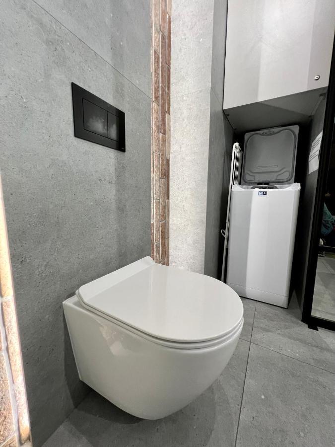 Loft Klonowa - Apartament Z Garazem เคียลเซ ภายนอก รูปภาพ